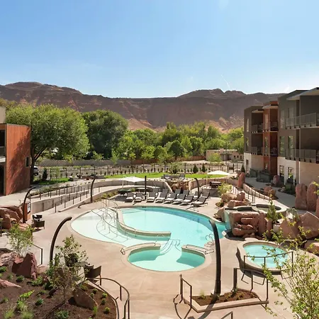 Hoodoo Moab, Curio Collection By Hilton-2