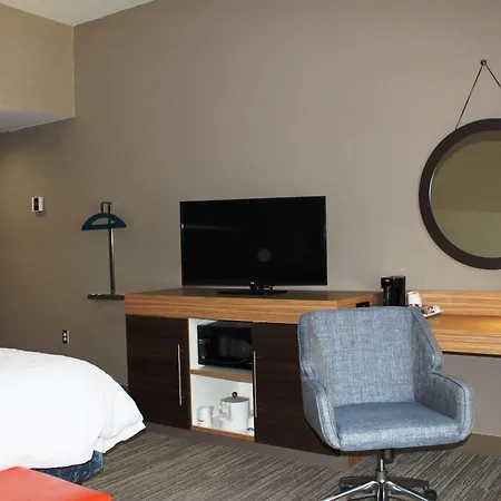 Hampton Inn Forsyth-3