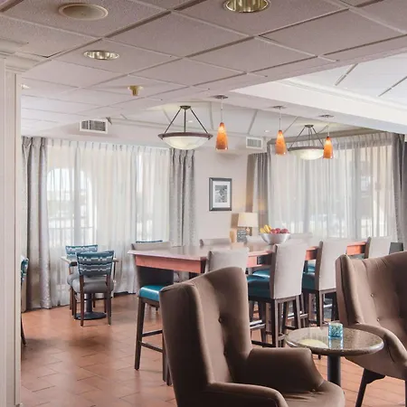 Hampton Inn Joplin-2