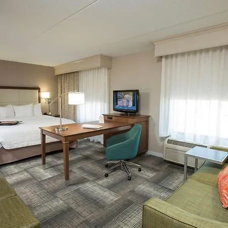 Hampton Inn & Suites Cincinnati-Union Centre-2