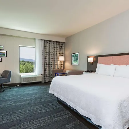 Hampton Inn Cumberland-2