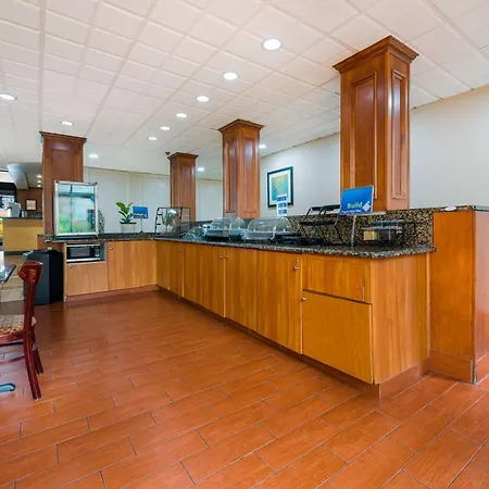 Best Western Detroit Livonia-2