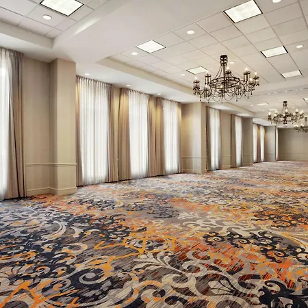 Hilton Garden Inn New Orleans Convention Center-3