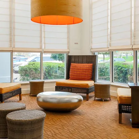 Hilton Garden Inn Dallas/Market Center-2
