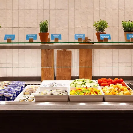 Hampton By Hilton Vienna Messe-3