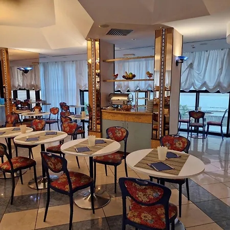 Hotel Soleblu-3