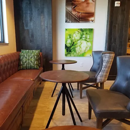 Springhill Suites By Marriott Bend-2