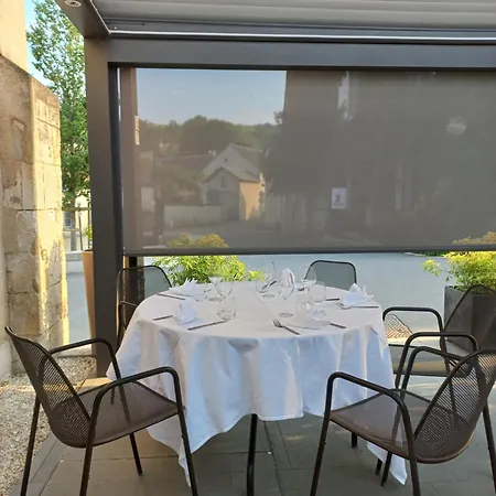 Hôtel Restaurant Famille Bourgeois La Cote des Monts Damnés-2