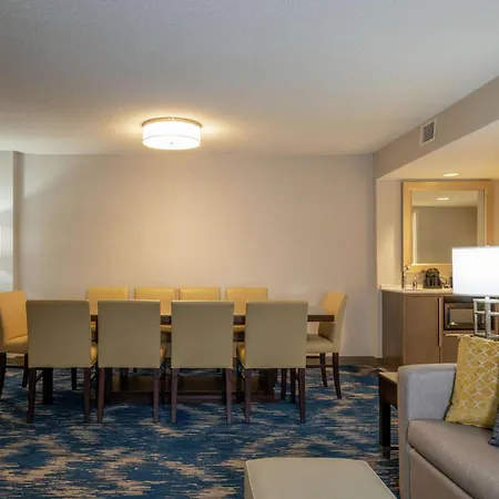 Embassy Suites By Hilton Alexandria Old Town-3