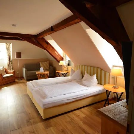 Landhotel Schloss Buttenheim-2