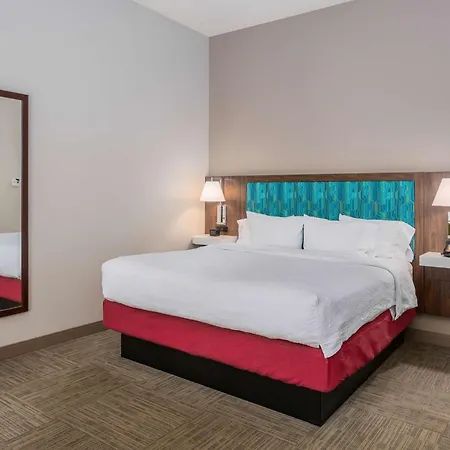 Hampton Inn & Suites Hartford-Manchester-3