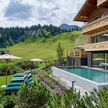 Hotel Mohnenfluh-3