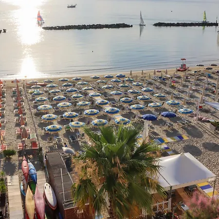 Hotel Ideal-3