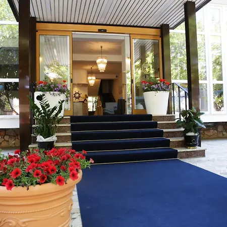Hotel Jolie-2