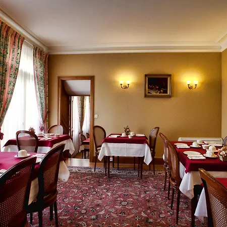 Logis Hotel Belle Epoque-3