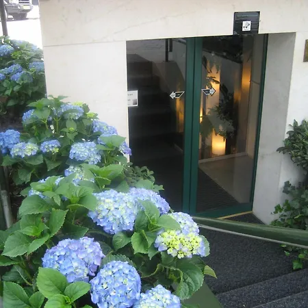 Owl Hotel-3