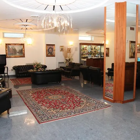 Royal Hotel-3