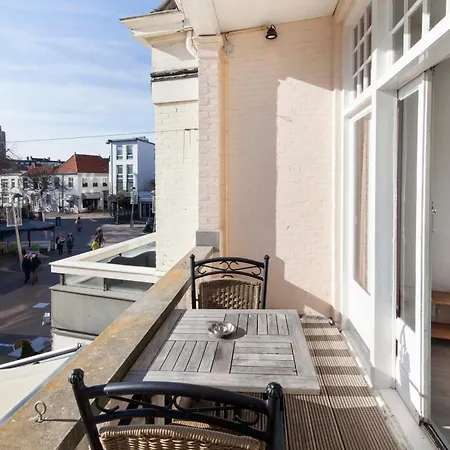 Hotel Grand Cafe Deight-3
