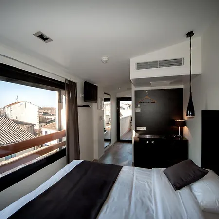 Central Hotel-2