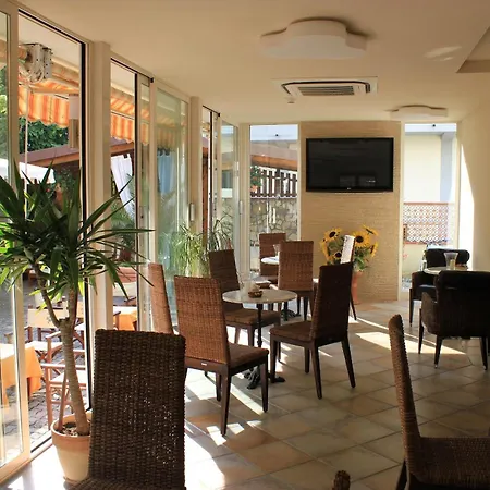 Hotel Euromar-3