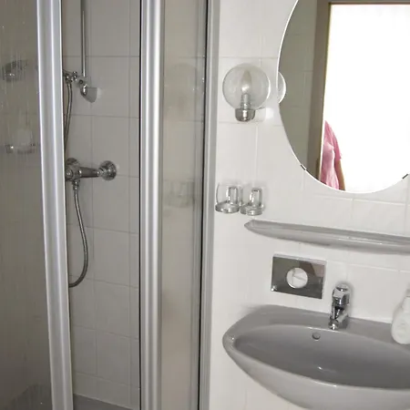 Hotel Maifelder Hof-2