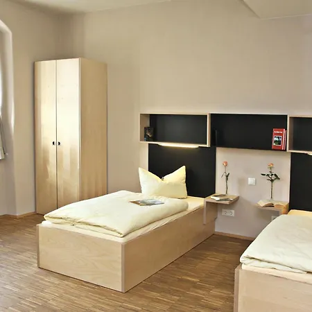 Augustinerkloster Gotha Herberge gGmbH-3