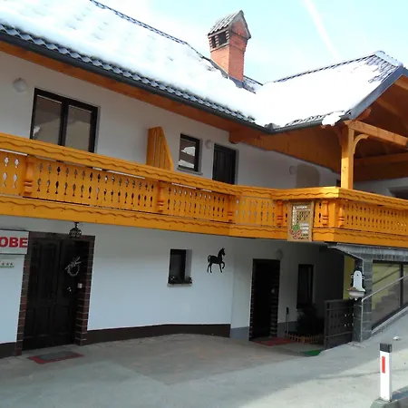 Rooms And Apartments Jerman-2
