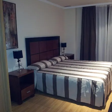 Hotel AV Apartamentos Lobios-3