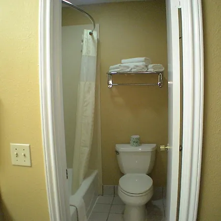 La Grange Executive Inn And Suites-2