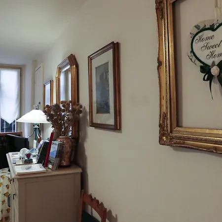 Le Finestre Sul Borgo Rooms-2