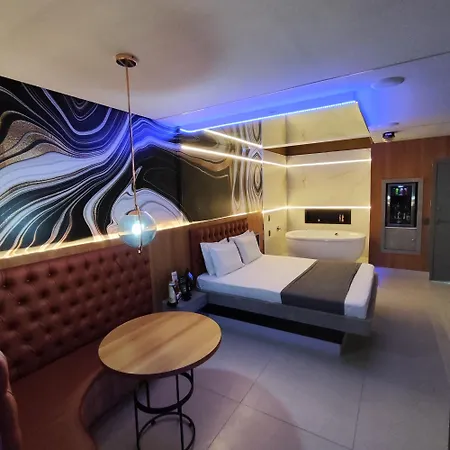 Motel Mood-3
