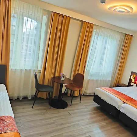CN-Hotel-2