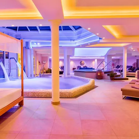 Romantischer Winkel RoLigio&Wellness Resort-3