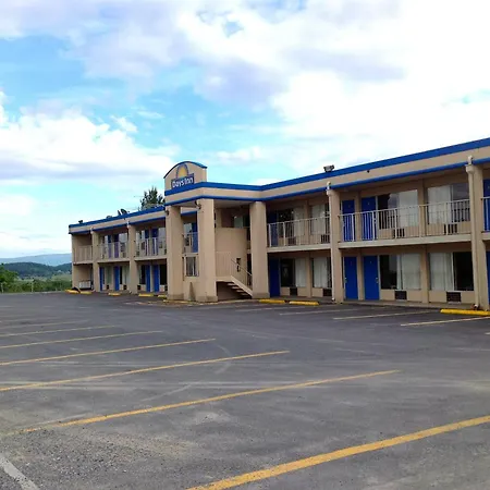 Days Inn By Wyndham Staunton-2