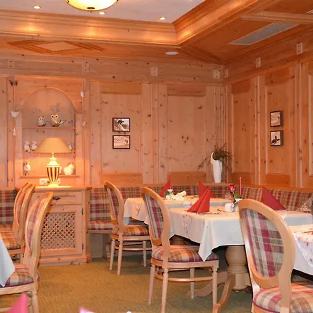 Almhotel Told-3