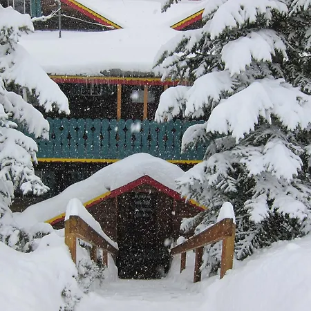 Chateau Apres Lodge-3