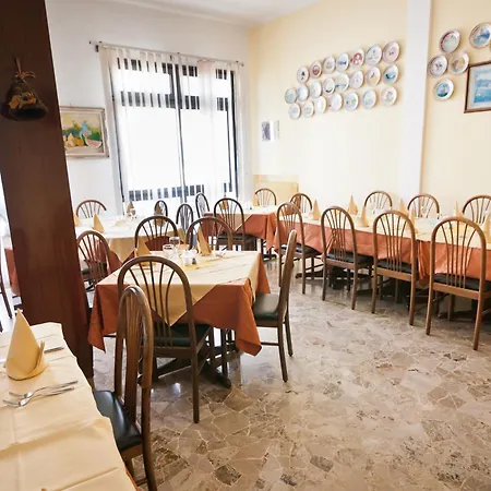 Hotel Milan-3