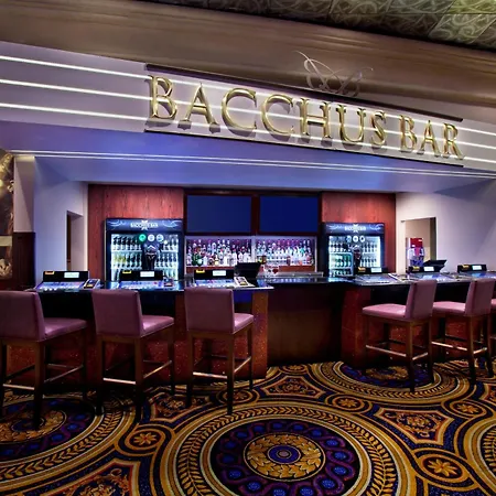 Caesars Windsor Hotel & Casino - A Caesars Rewards Destination-2