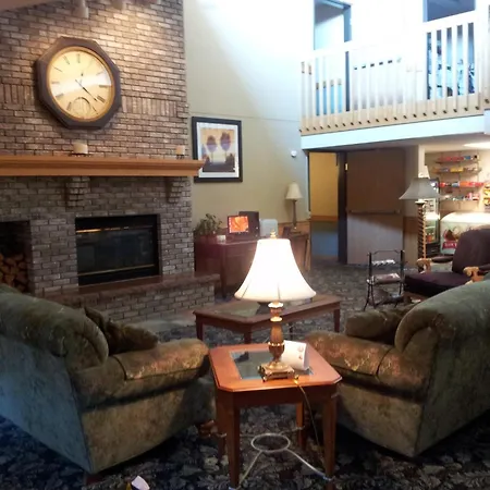 Cobblestone Hotel & Suites - Wisconsin Rapids-3