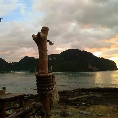 Phi Phi Sunset Bay Resort-3