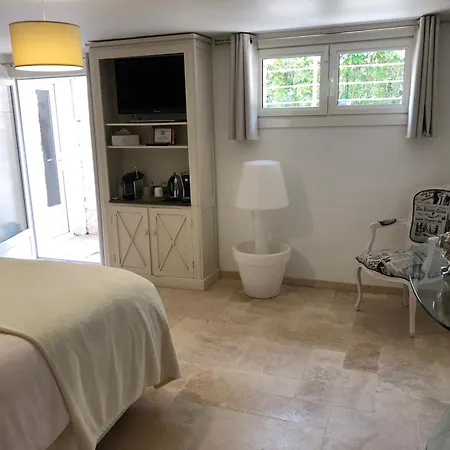 Très belle Chambre D'hôte à la Chapelle Sainte Anne-3