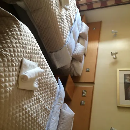 Holiday Hotel-2