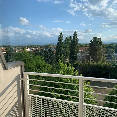Daniel Apartments-2