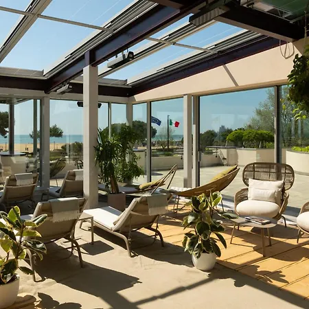 Savoy Beach Hotel & Thermal Spa-3