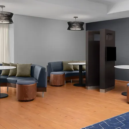 Courtyard By Marriott San Diego Central-2
