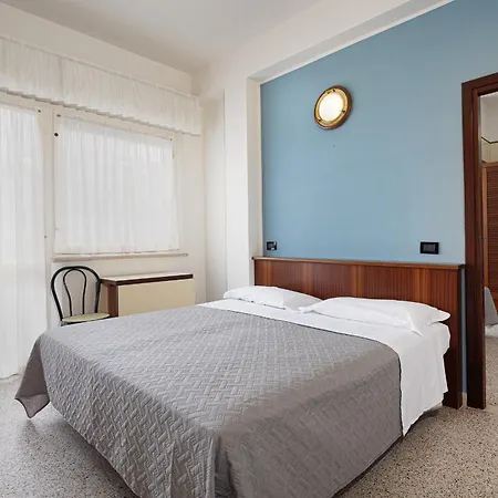 Hotel Avana Fronte Mare-2