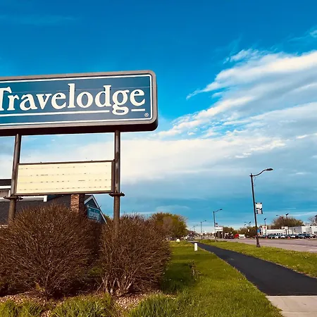 Travelodge By Wyndham Valleyfair Shakopee-3
