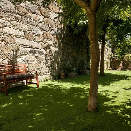 Almada Charm Suites & Apartments-3