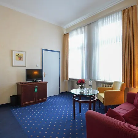 Strandhotel Ostfriesenhof-3