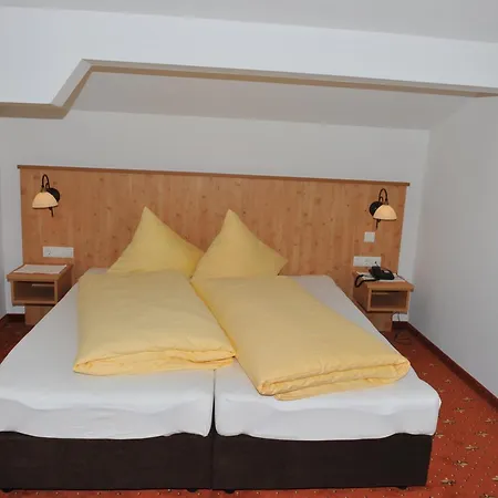 Waldhof-2